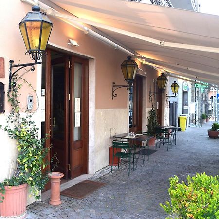 Hotel Ristorante Benigni Campagnano Di Roma Exterior foto