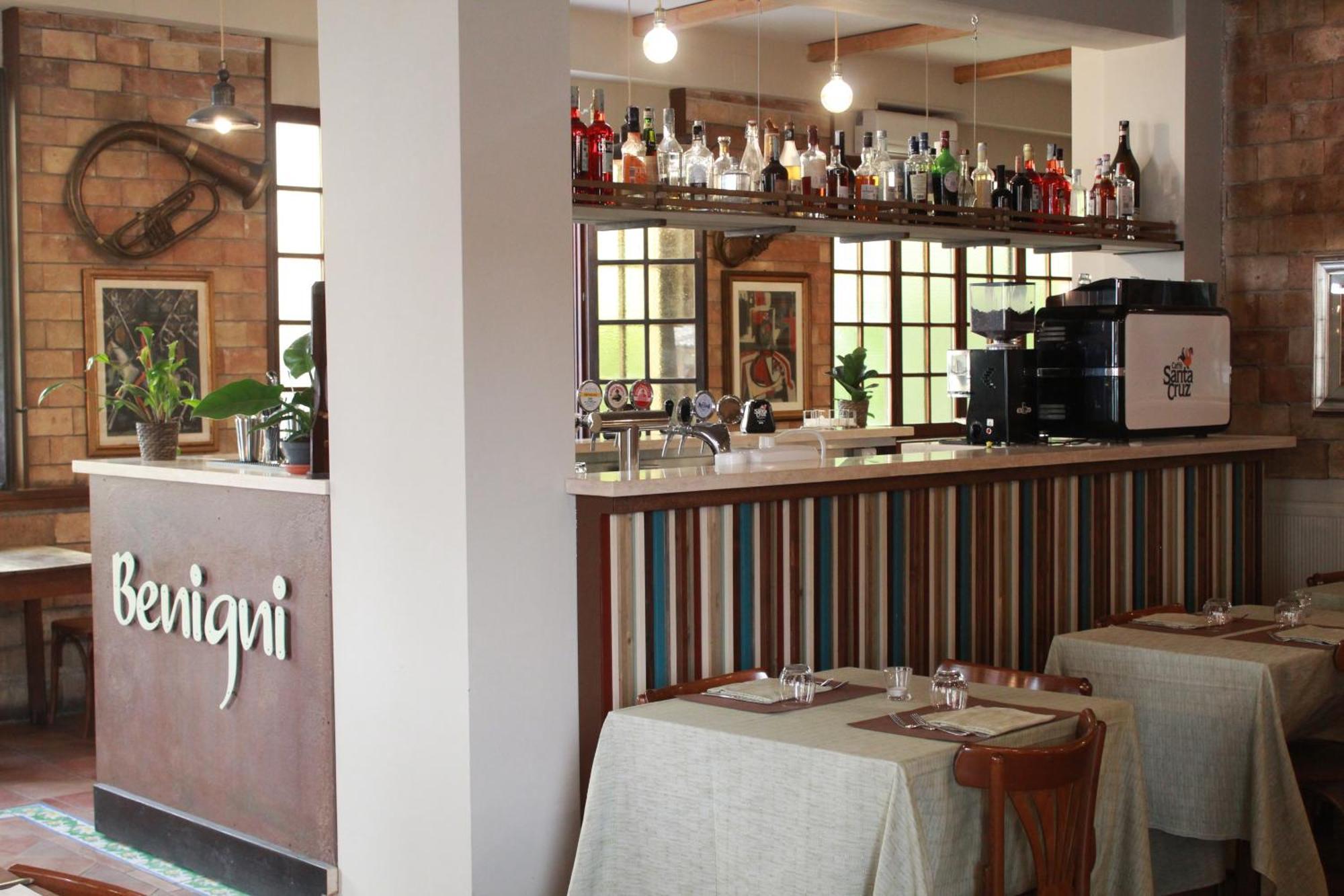 Hotel Ristorante Benigni Campagnano Di Roma Exterior foto